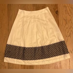 Ann Taylor Loft Cream Detailed A Line Skirt, Size 6